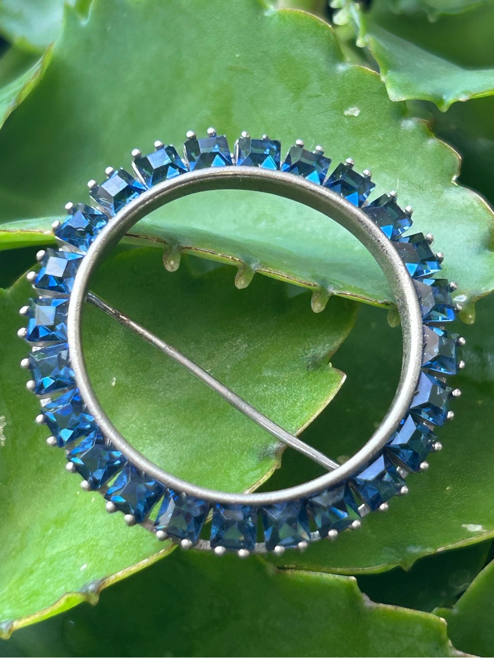 Antique 20’s silver tone MCM faux blue sapphire Glass real rhinestone Circle pin